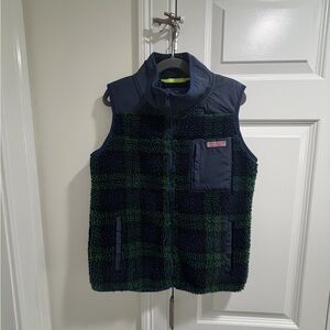 Vineyard Vines Kids Fleece Vest in Navy and Green